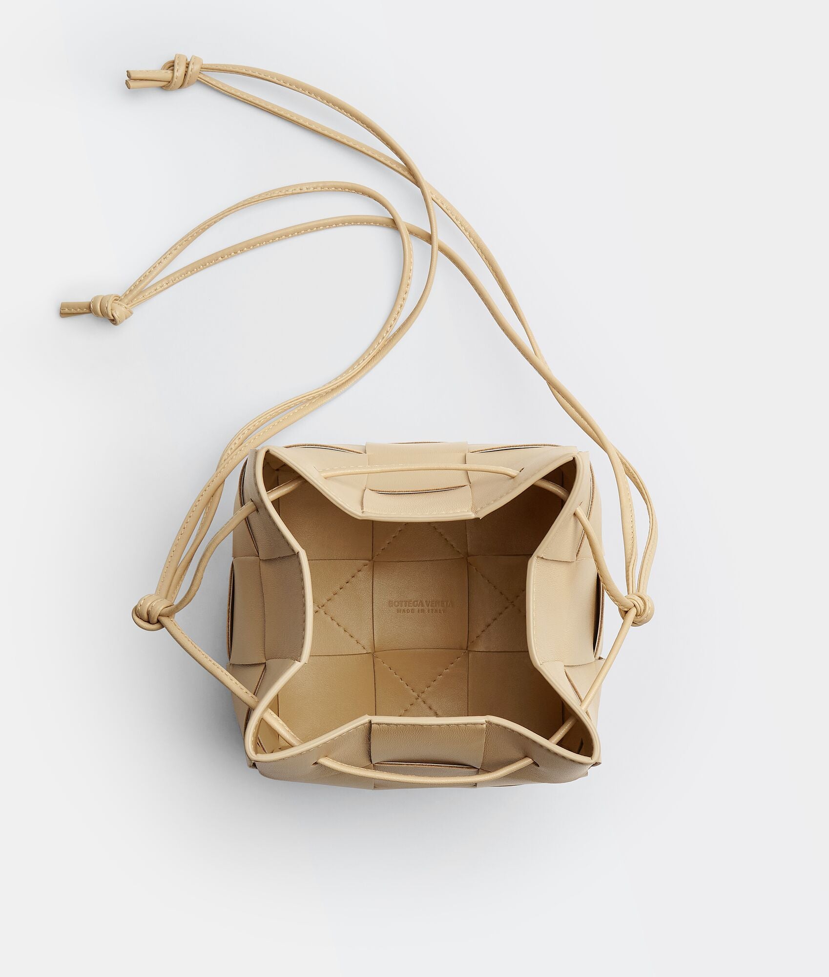 Small Cassette Cross-Body Bucket “Porridge”
