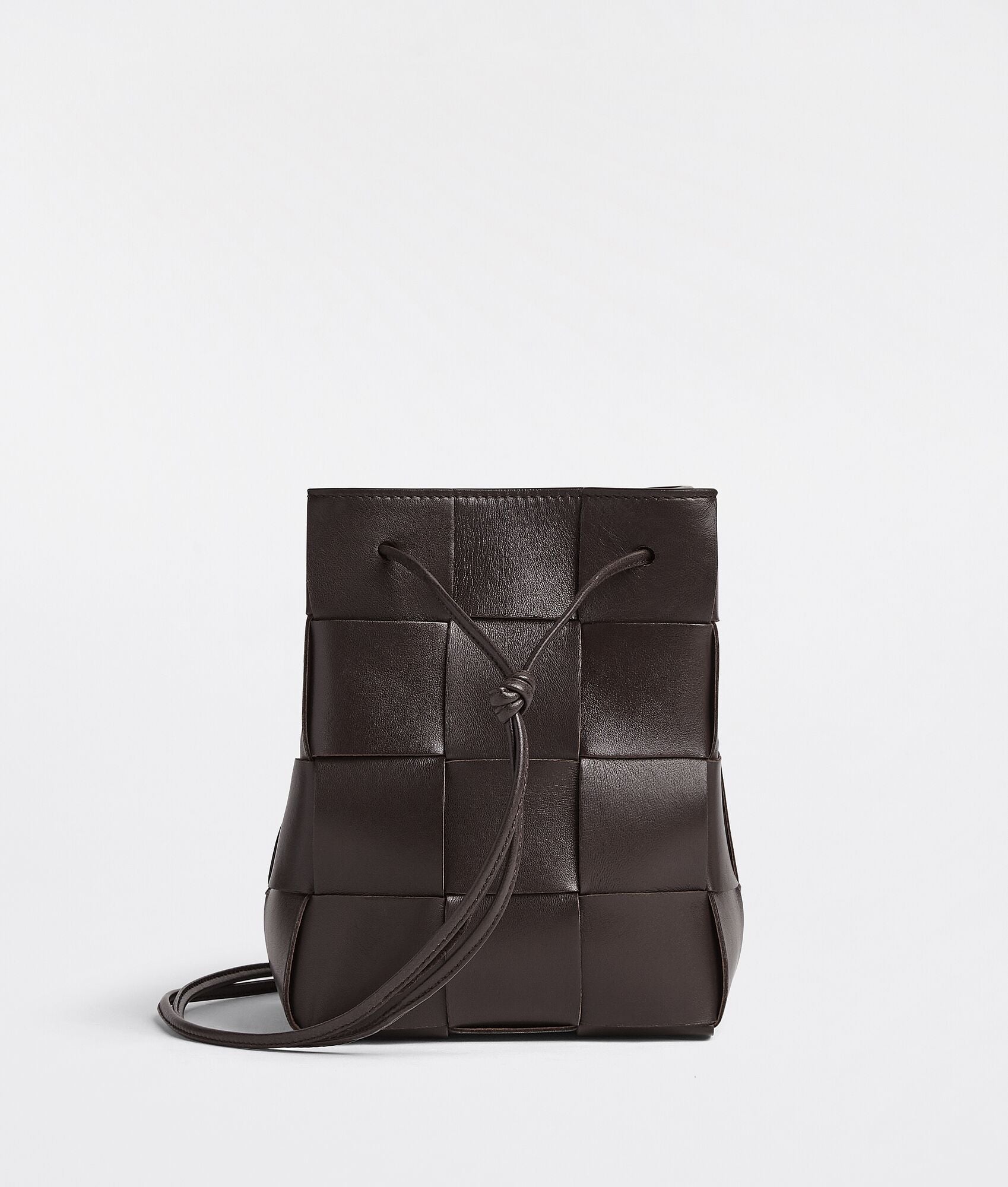 Small Cassette Cross-Body Bucket “Fondant”