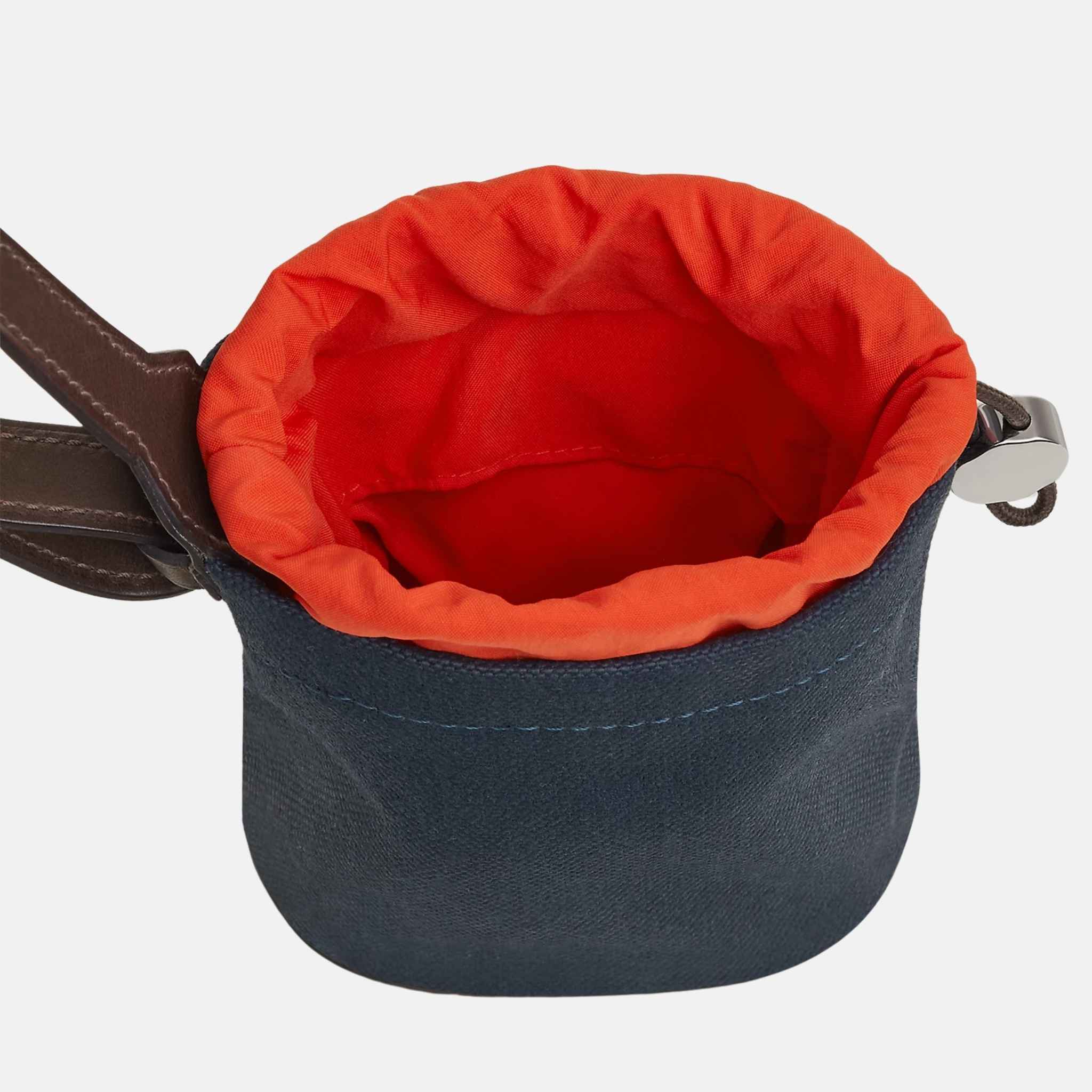 On The Go Luxury Dog Pouch