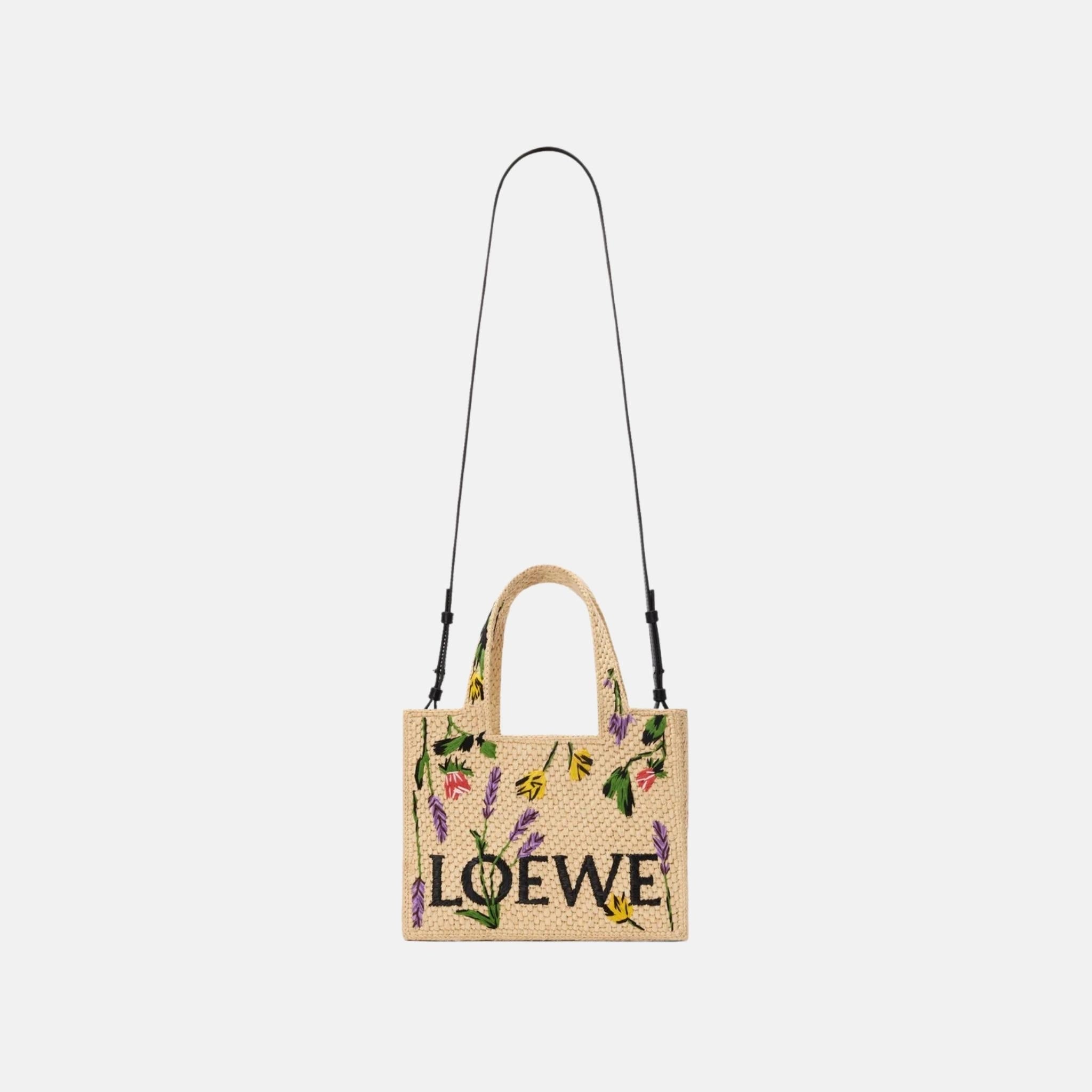 Small Font Tote in Handwoven Raffia Palm Leaves