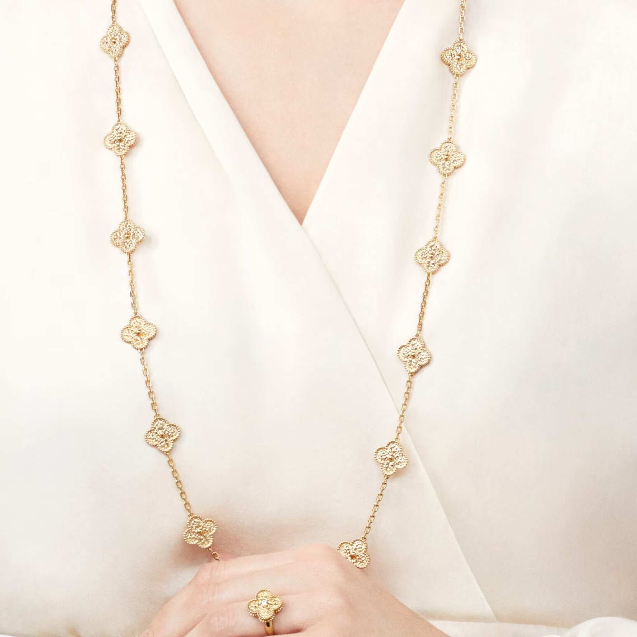 Vintage Alhambra Long Necklace 20 Motifs Yellow Gold