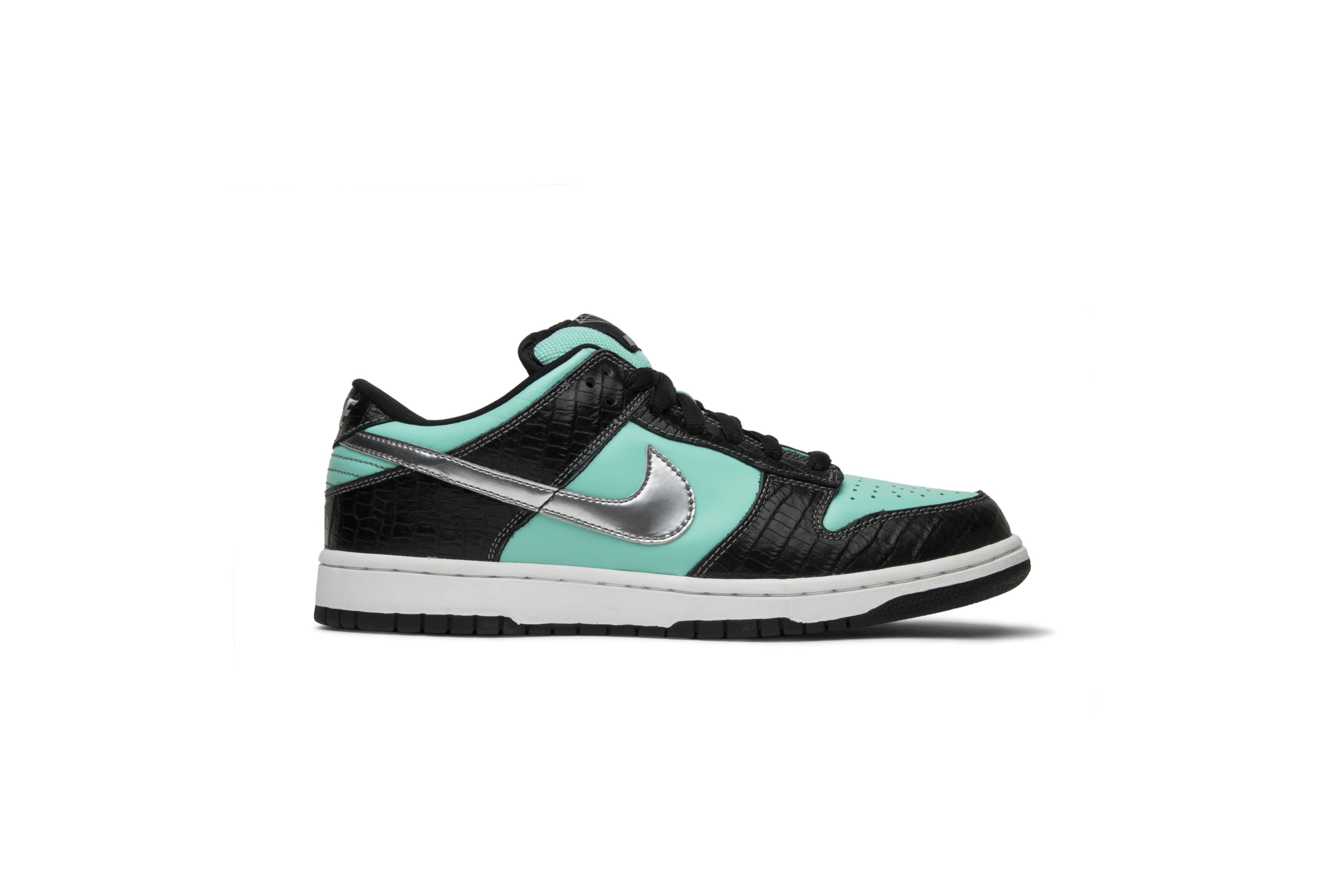 Diamond Supply Co. x Dunk Low Pro SB &
