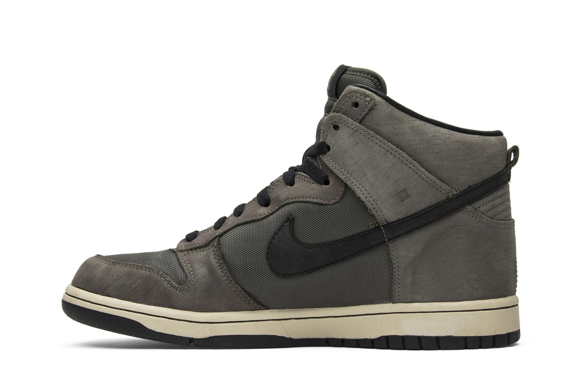 Undefeated x Dunk High Premium SP &