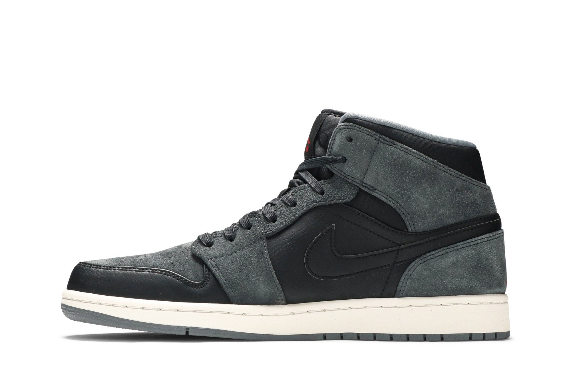 Air Jordan 1 Mid &
