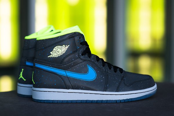 Air Jordan 1 Retro High &