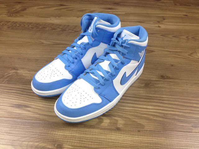 Air Jordan 1 Mid &