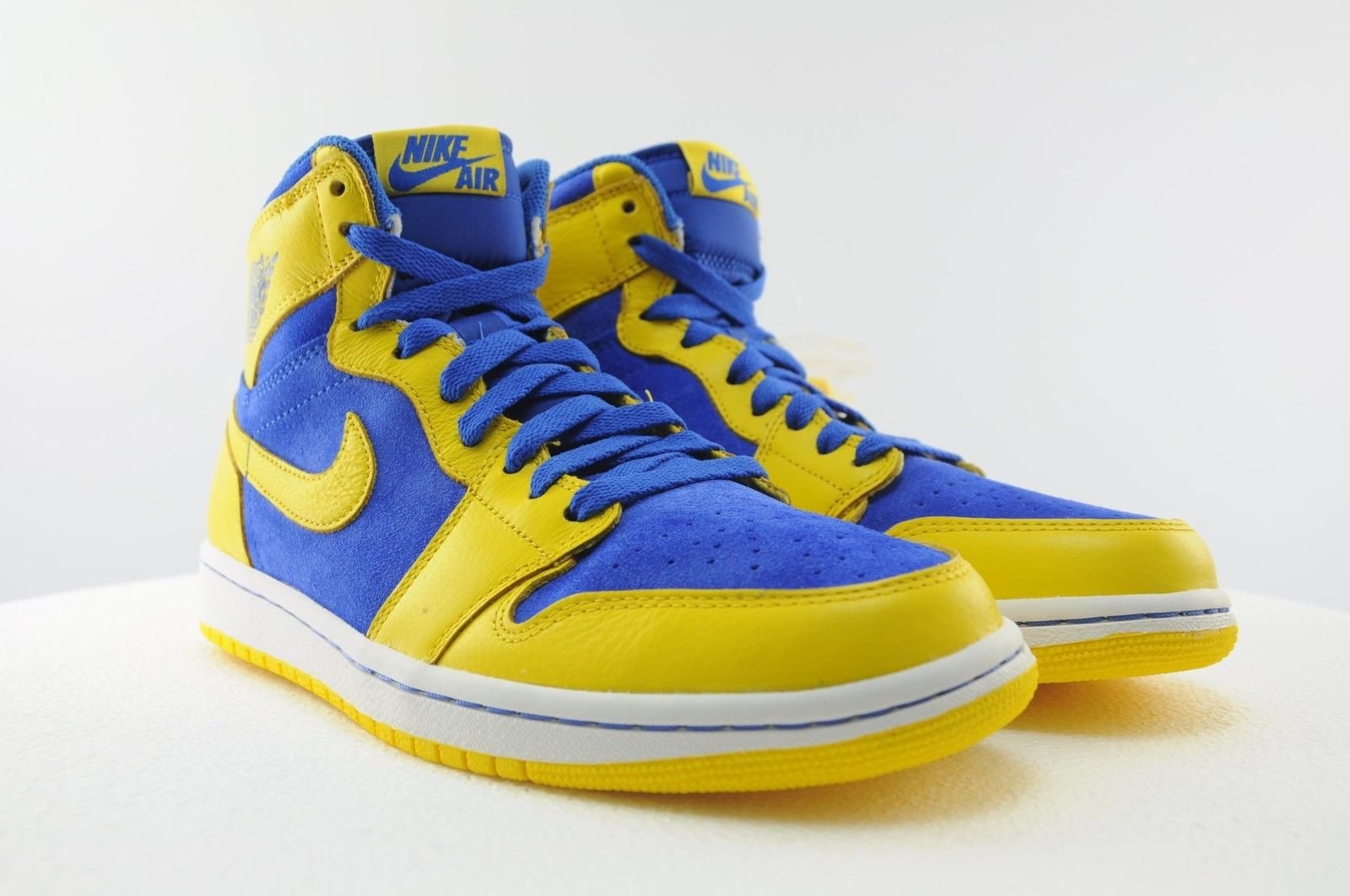 Air Jordan 1 Retro High OG &
