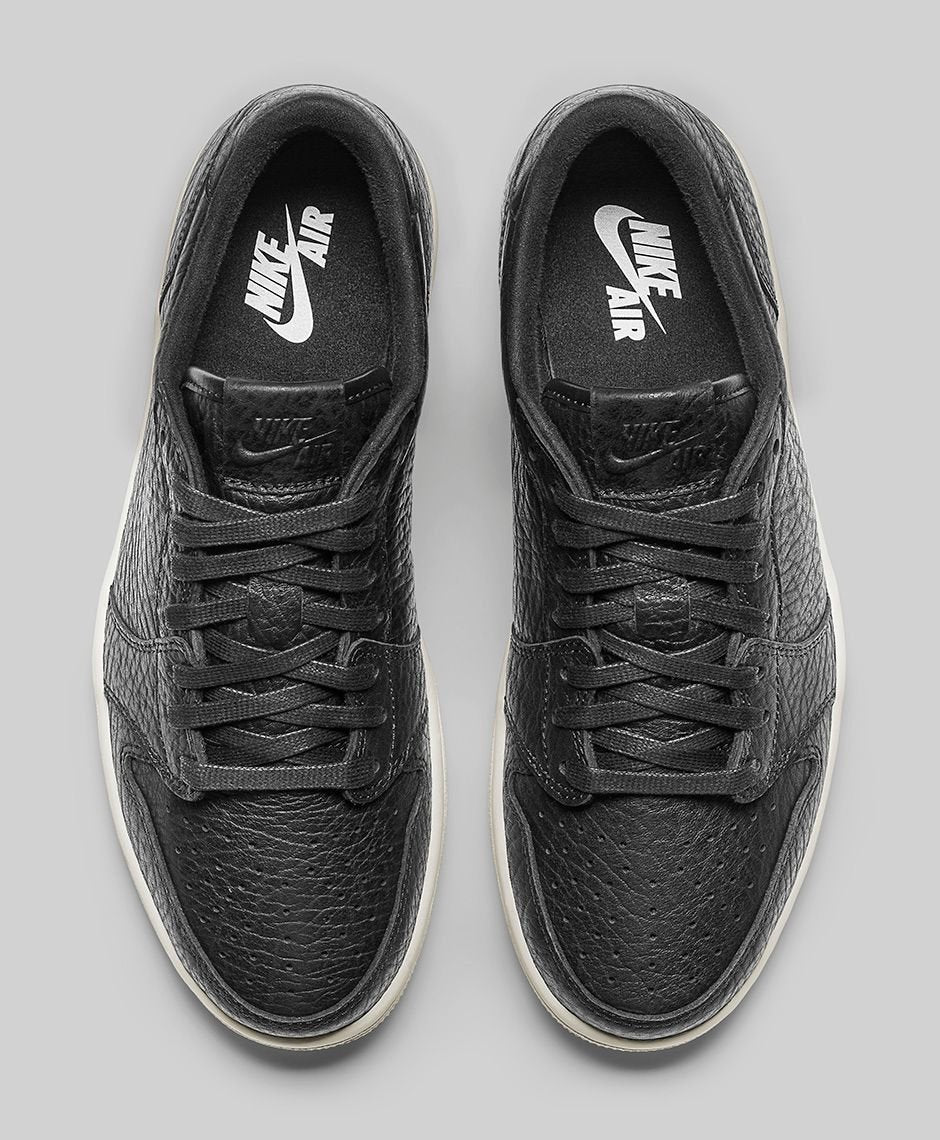 Air Jordan 1 Retro Low Swooshless &