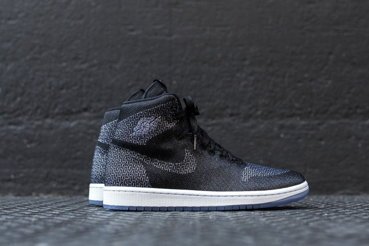 Air Jordan 1 Retro High &