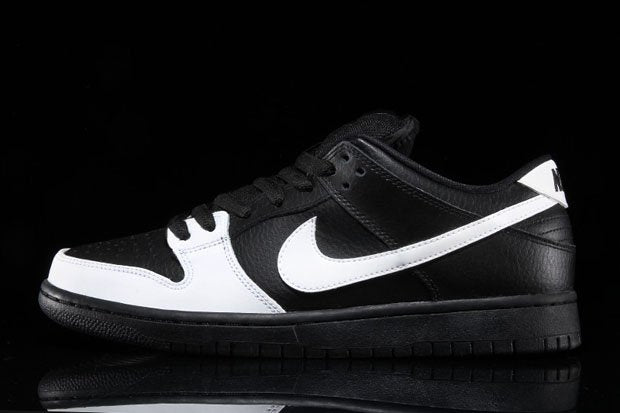 SB Dunk Low &