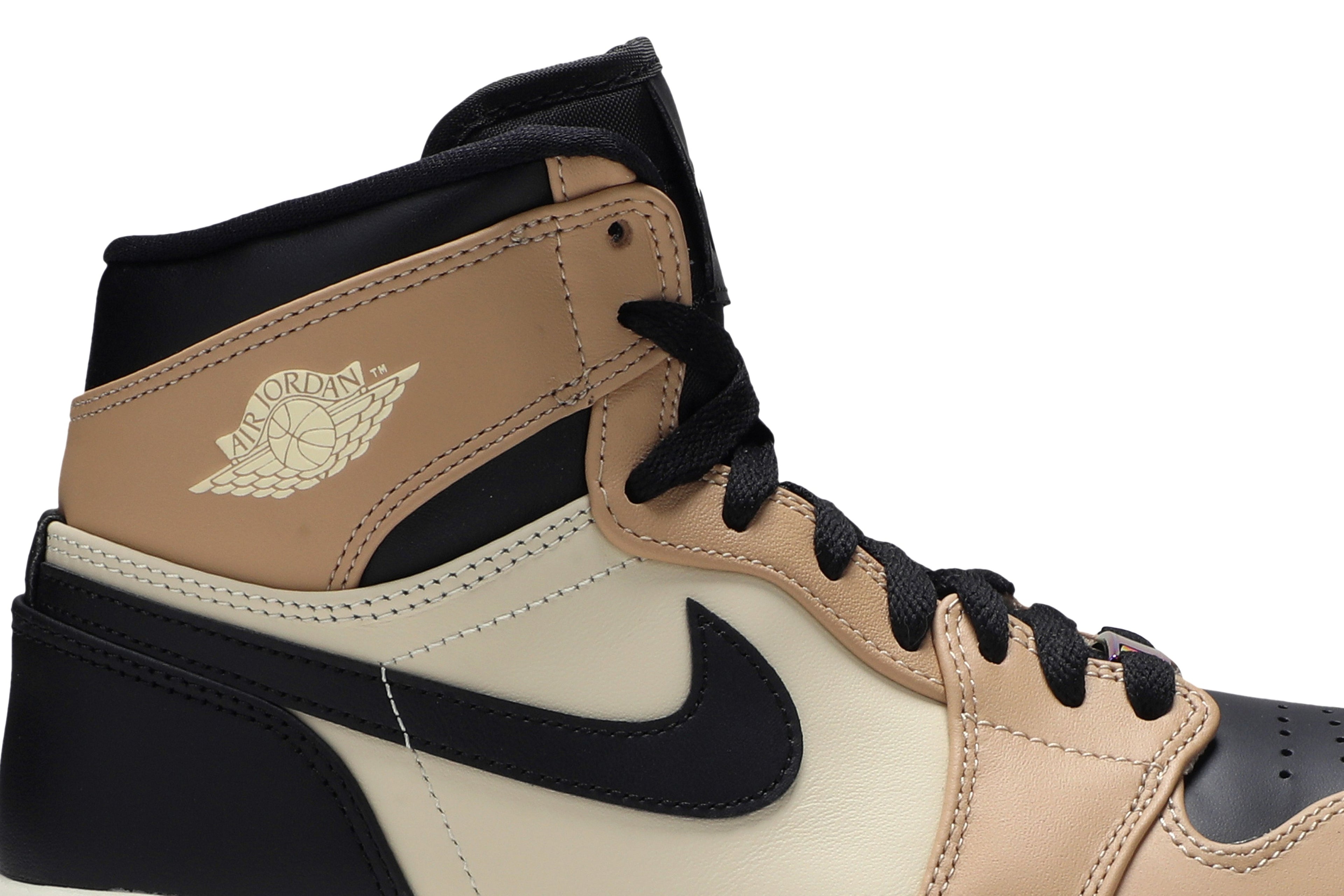 Wmns Air Jordan 1 High &