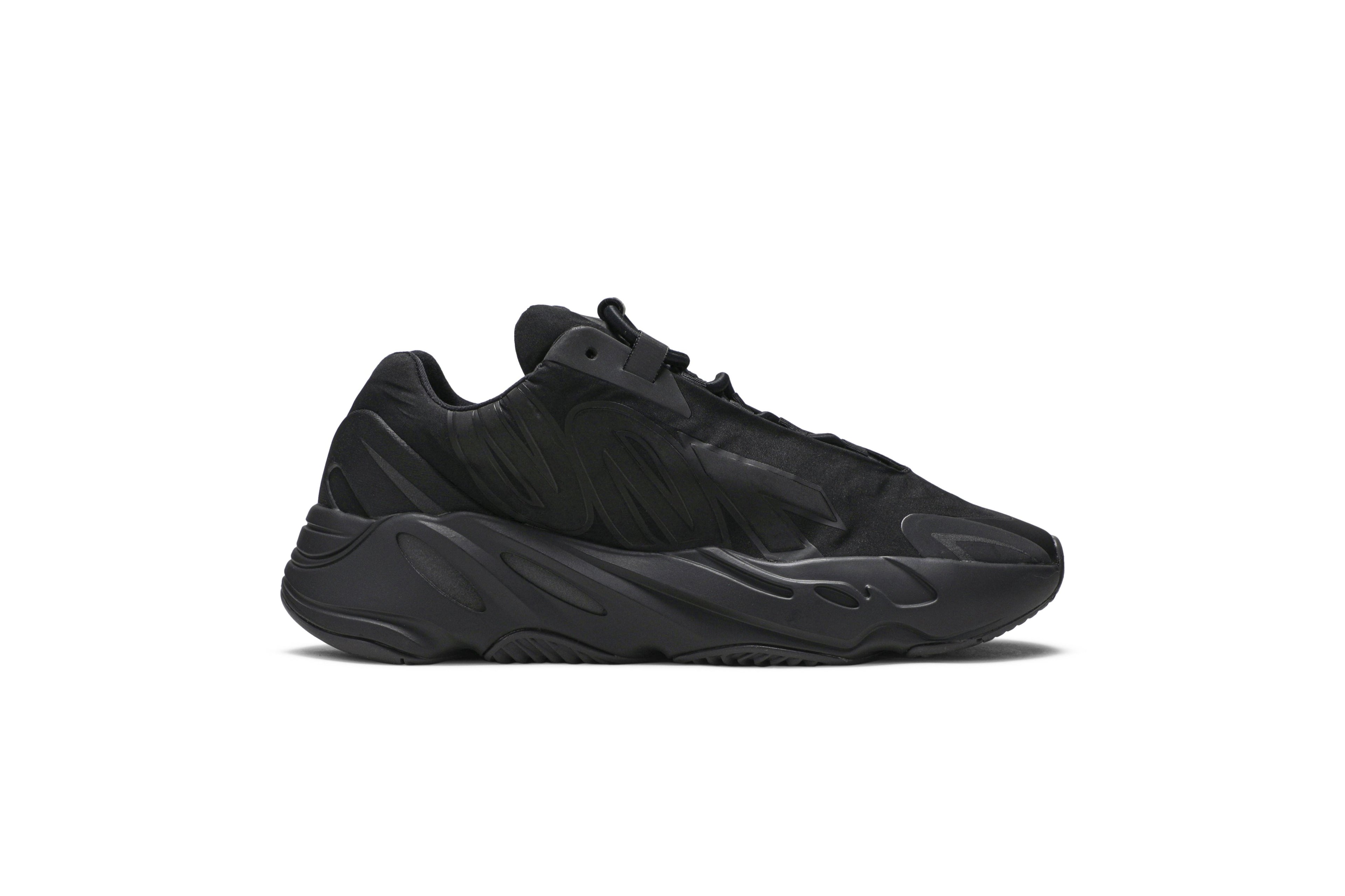 Yeezy Boost 700 MNVN &