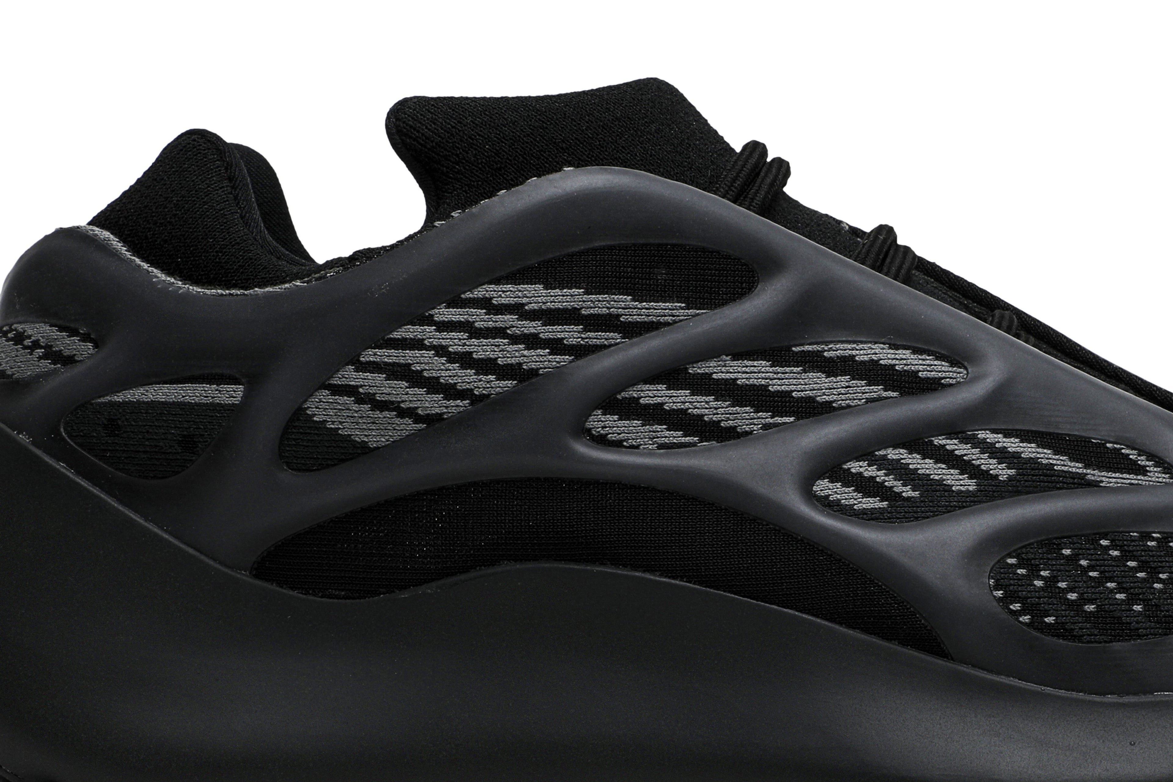 Yeezy 700 V3 &