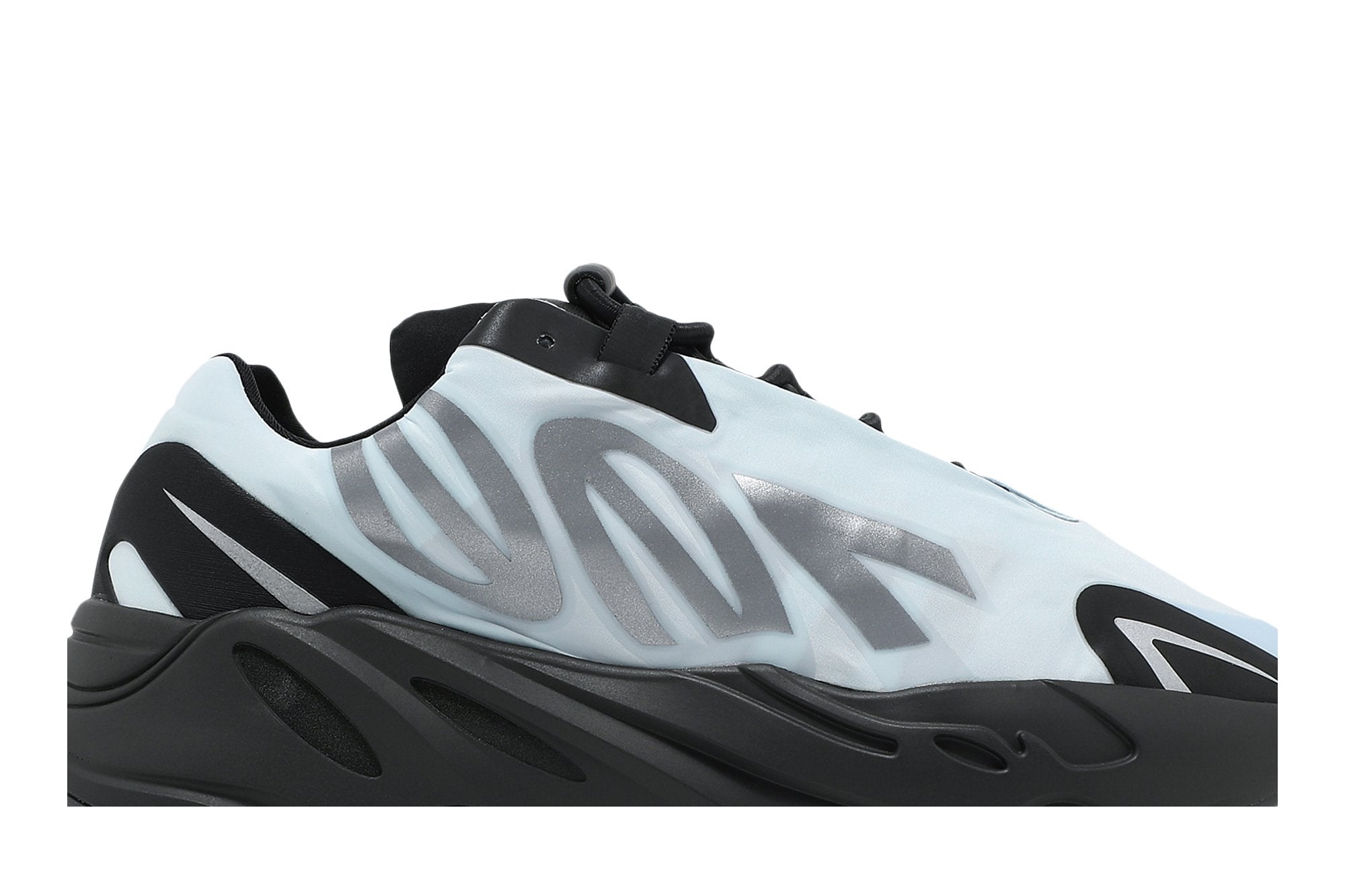 Yeezy Boost 700 MNVN &
