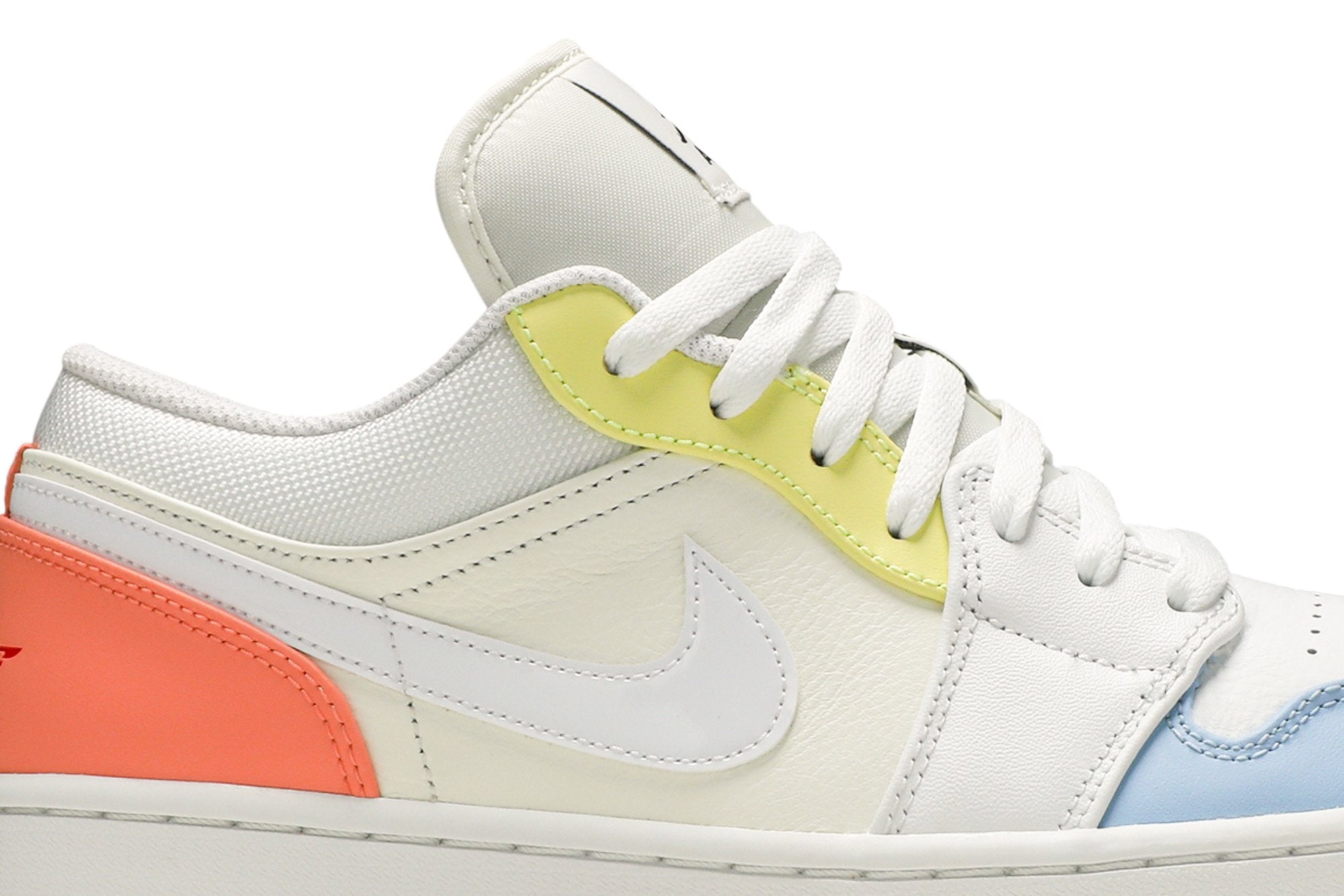 Air Jordan 1 Low &
