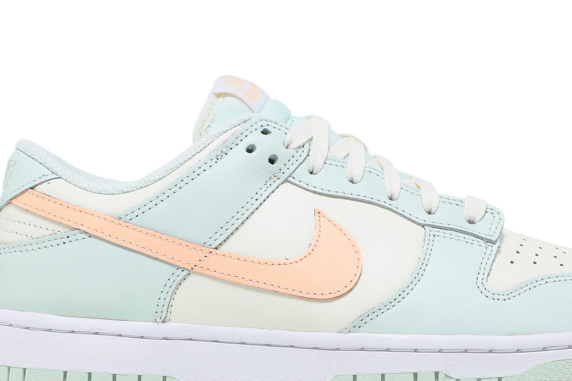 Wmns Dunk Low &