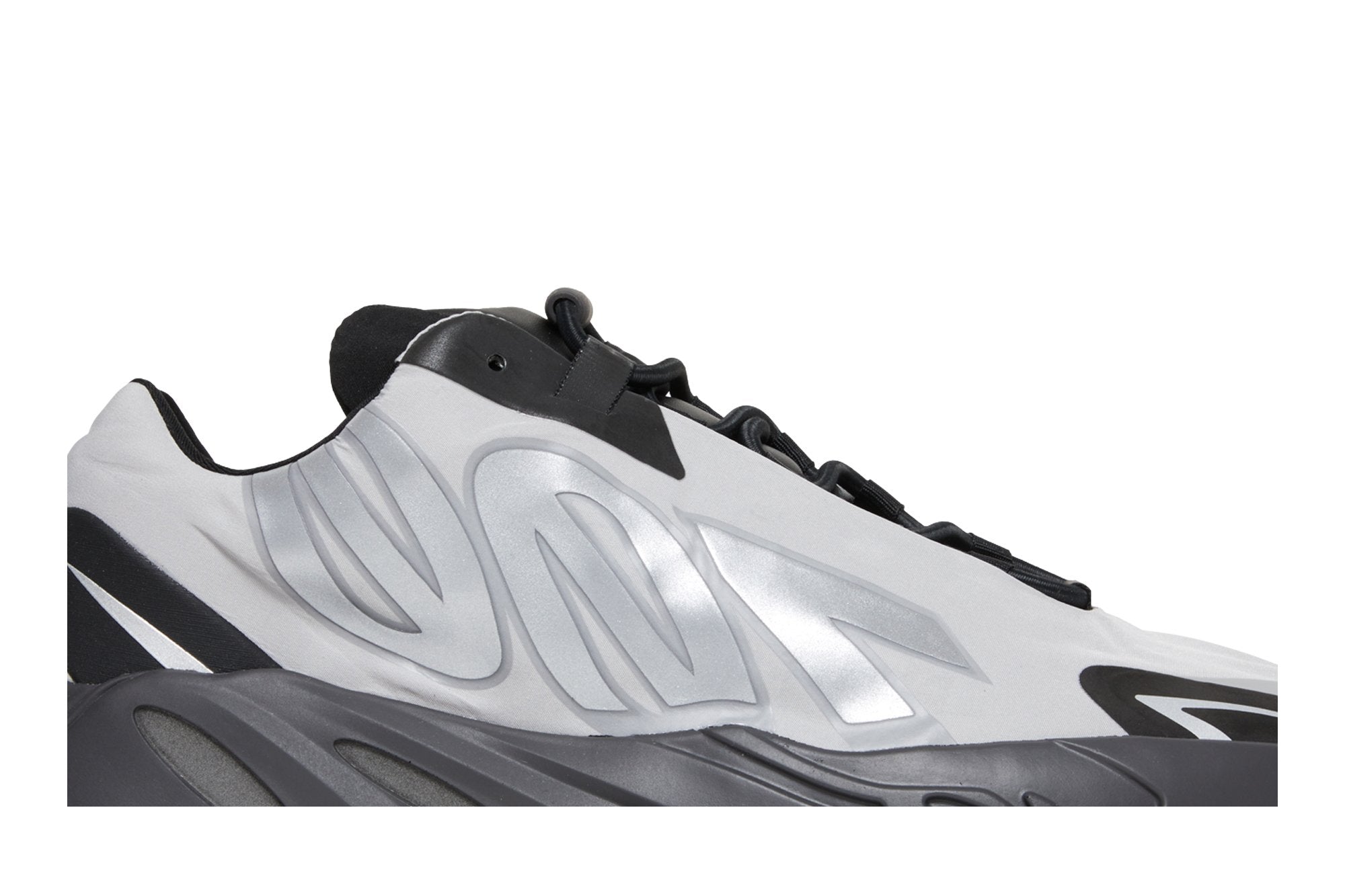 Yeezy Boost 700 MNVN &