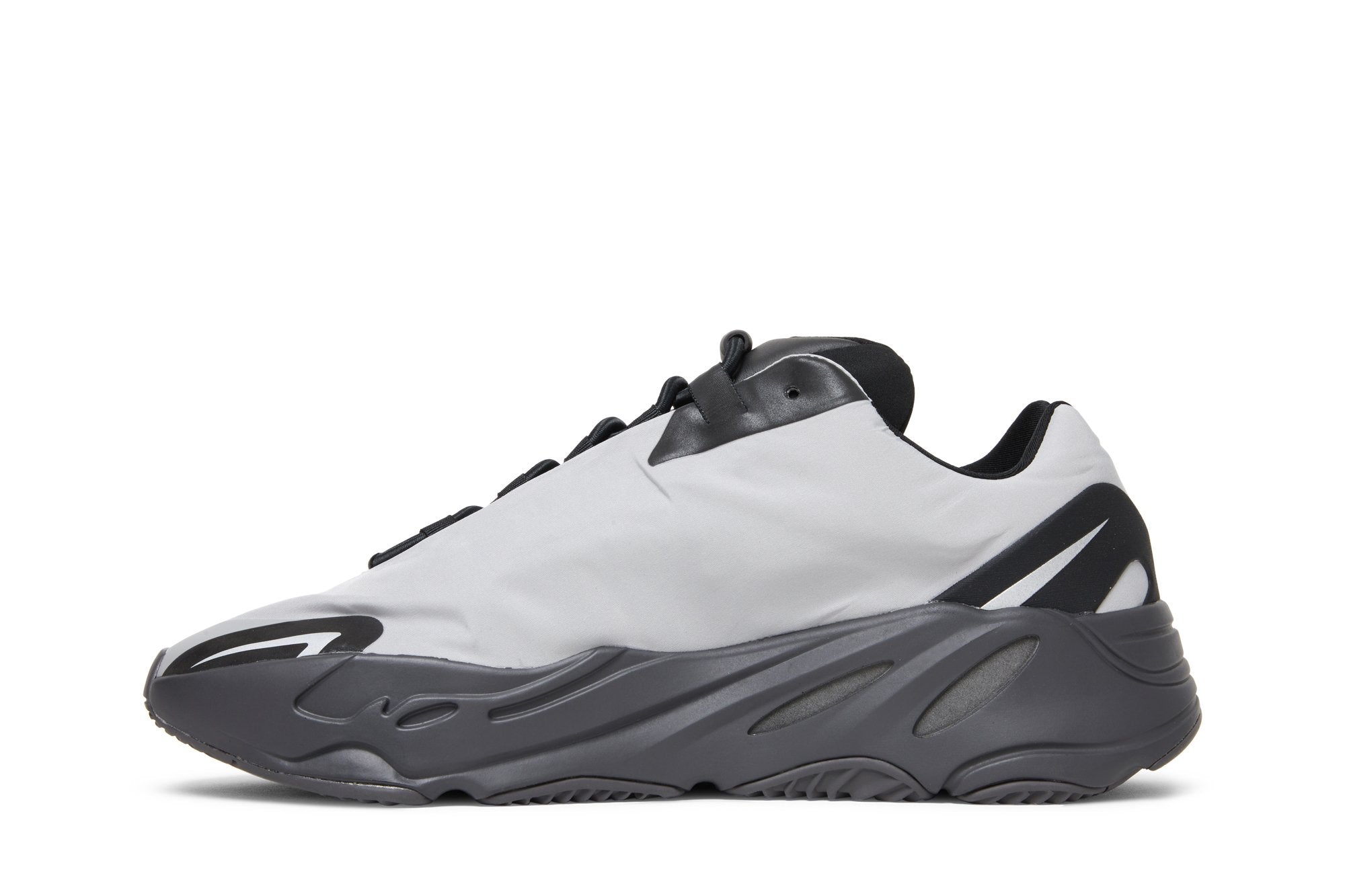 Yeezy Boost 700 MNVN &