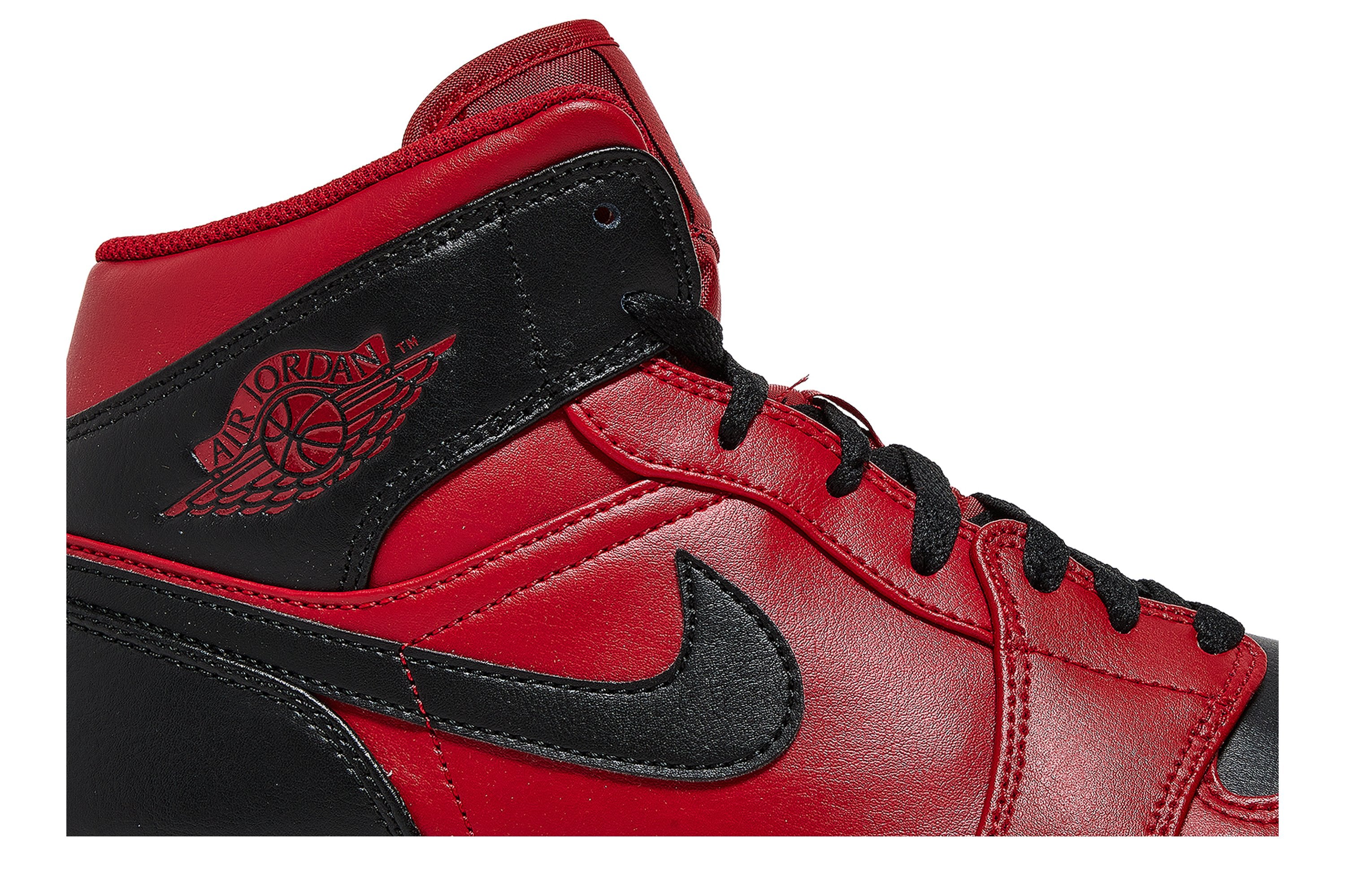 Air Jordan 1 Mid &