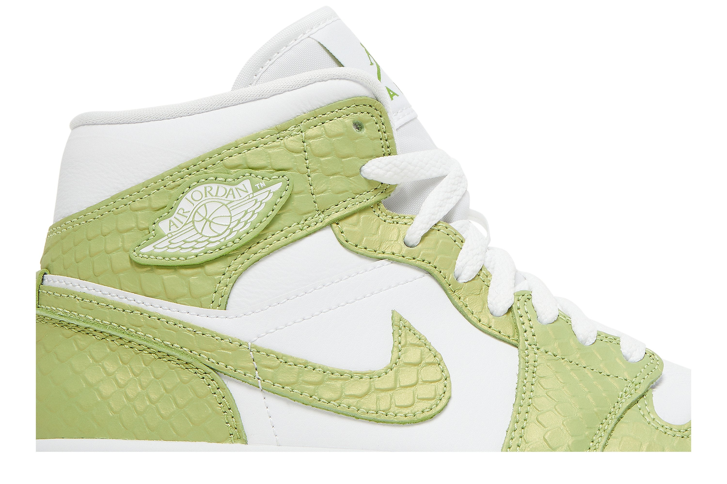 Wmns Air Jordan 1 Mid SE &