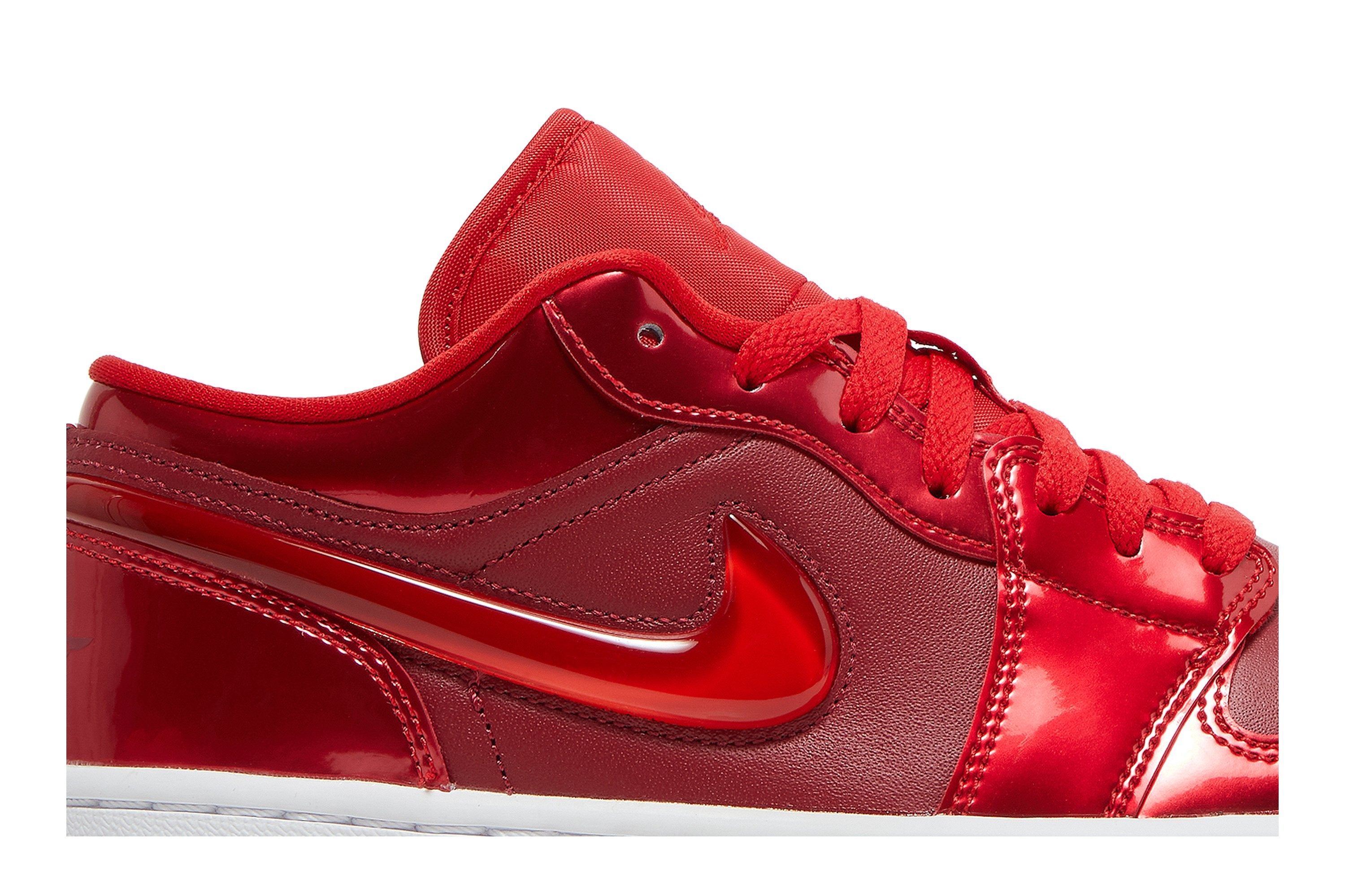 Wmns Air Jordan 1 Low SE &