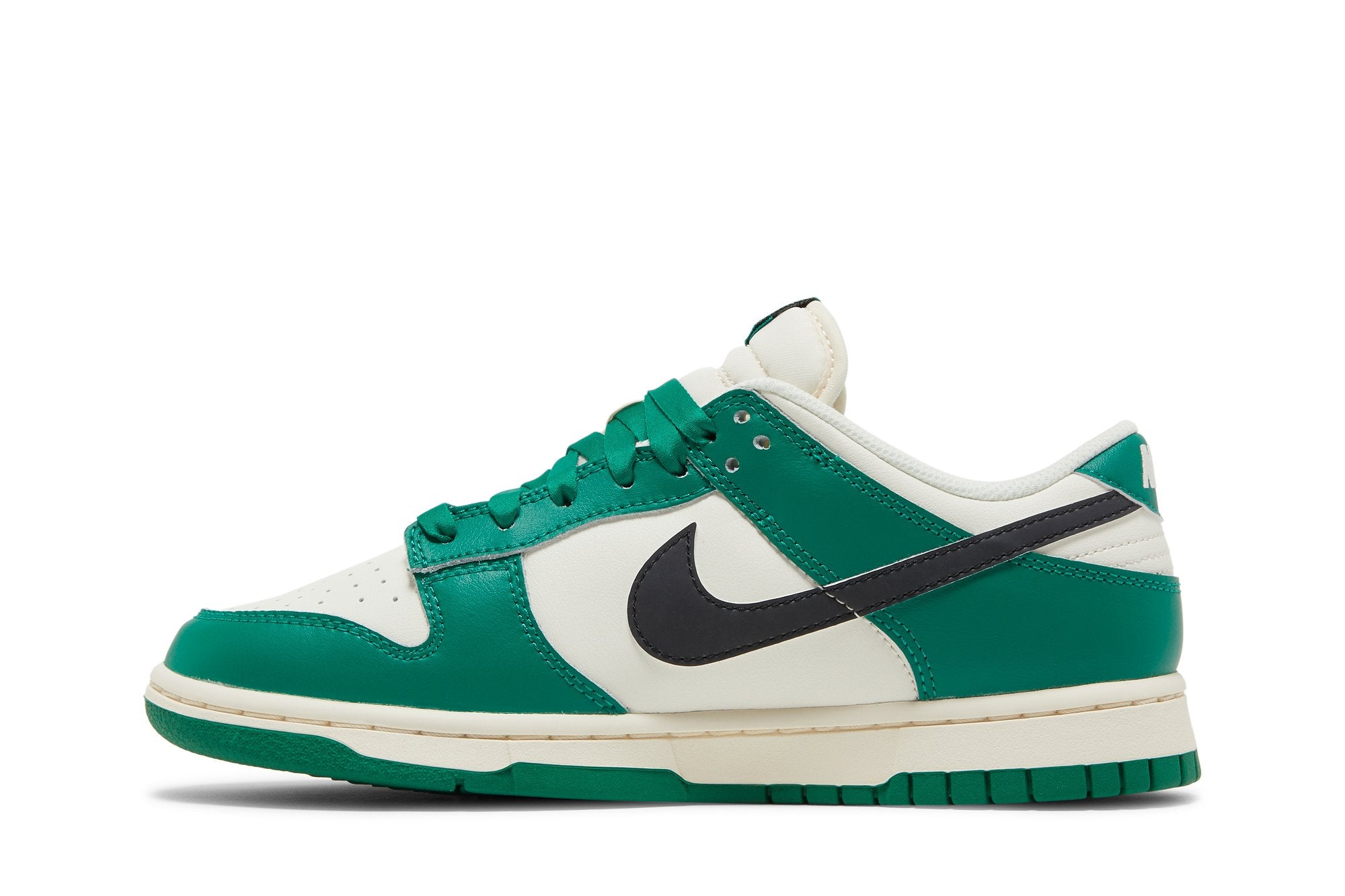 Dunk Low SE &