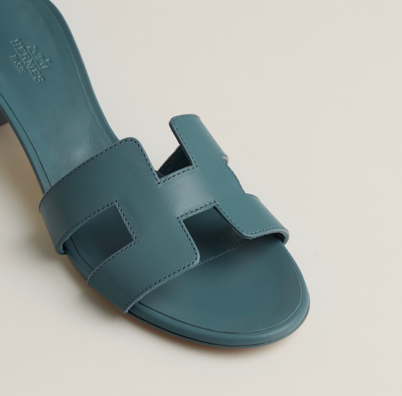 Oasis sandal