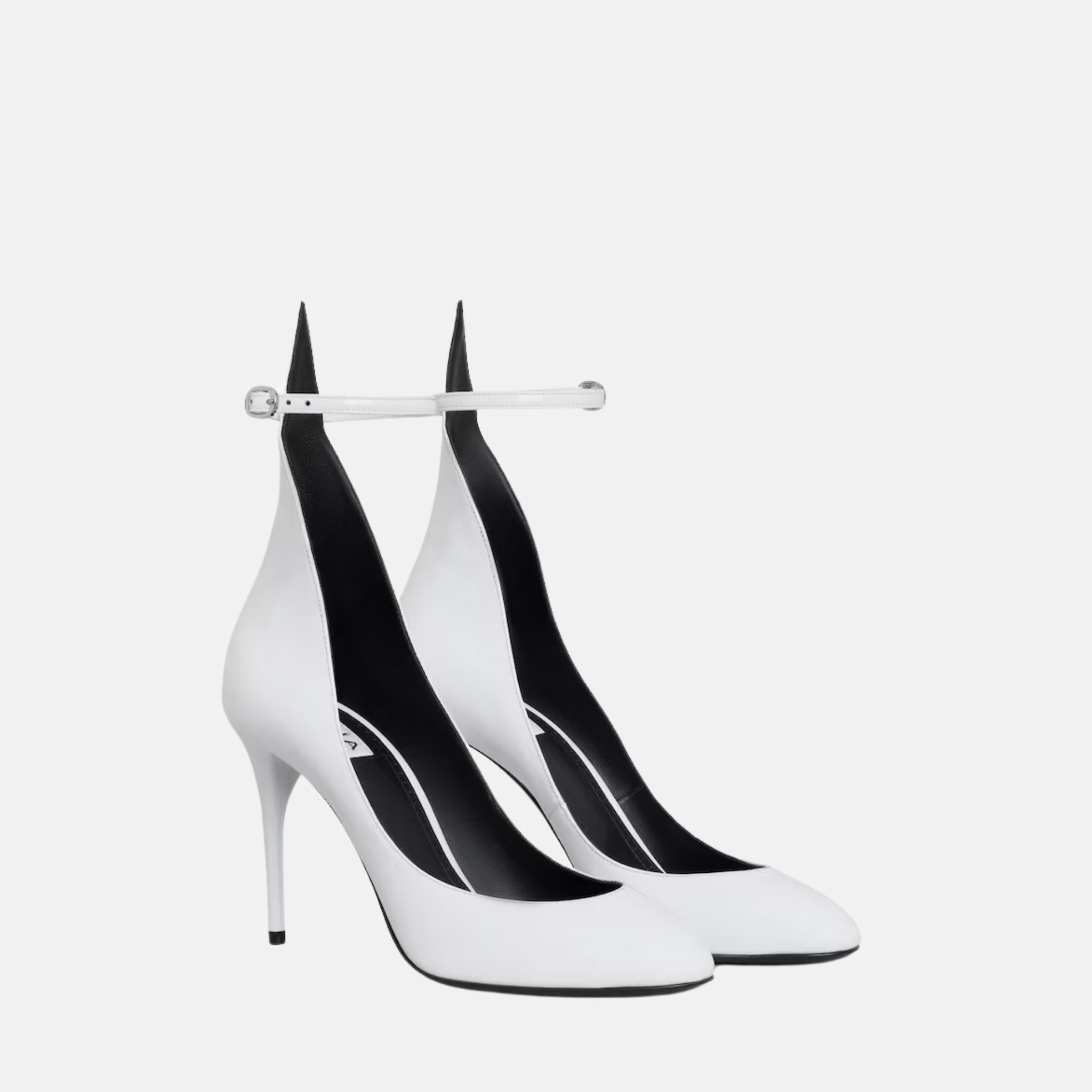 Decollete Pumps In Patent Leather