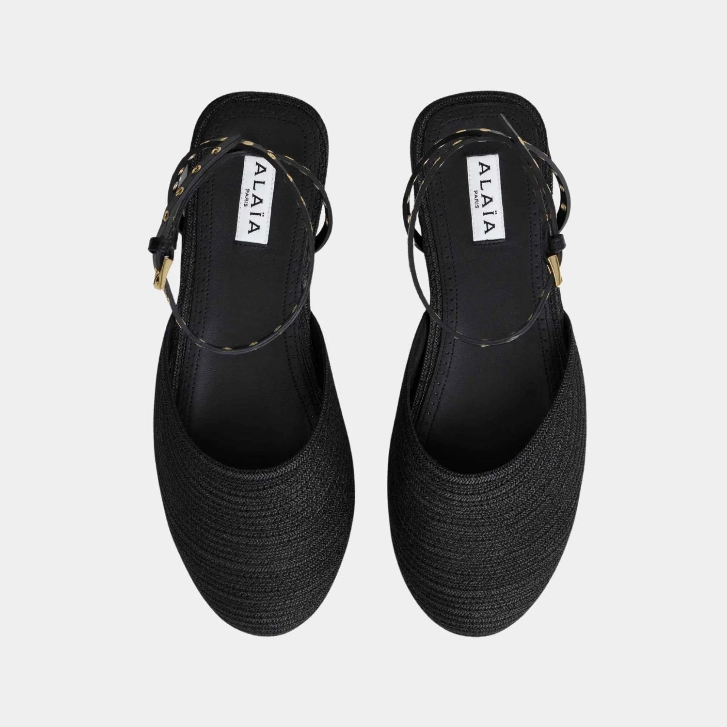 Flat Sandals in Paper Straw