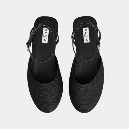 Flat Sandals in Paper Straw