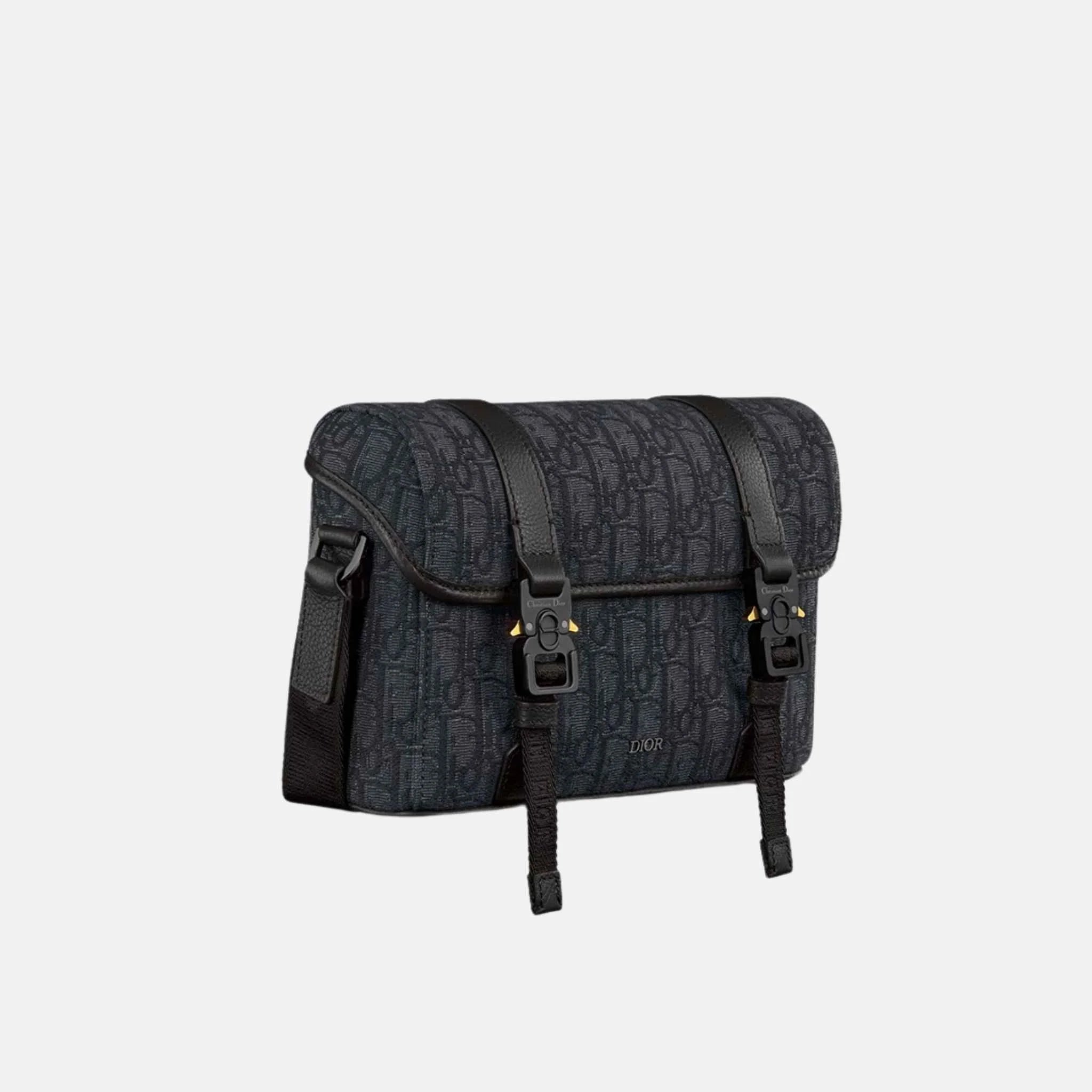 Hit The Road Messenger Bag In Grained Calfskin