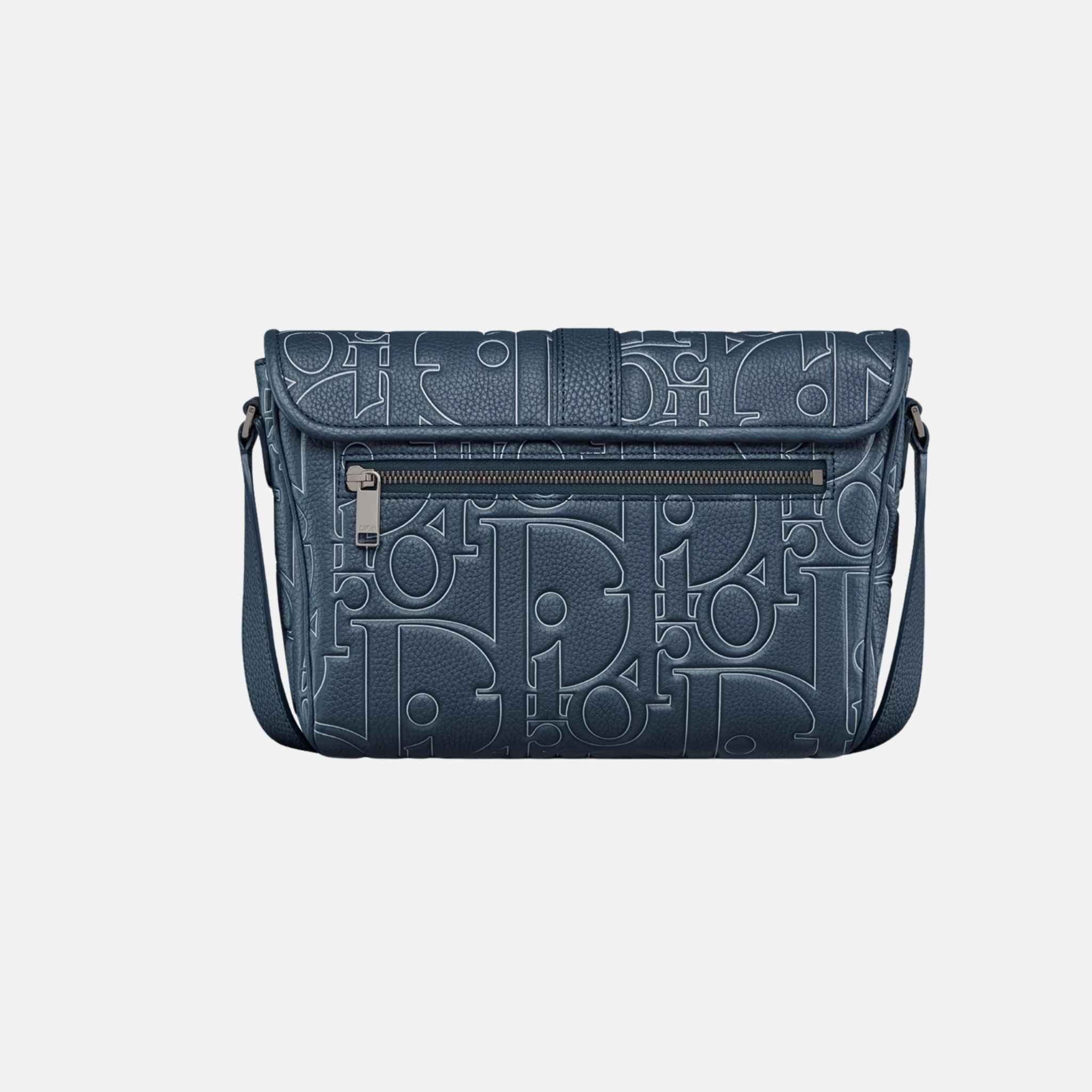Medium Daily Messenger Bag With Flap in Grained Calfskin