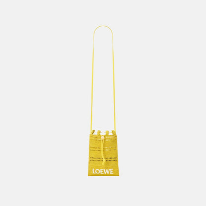Drawstring Pocket in Raffia