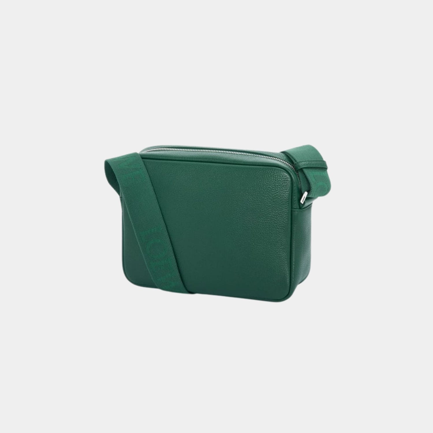 Medium Pebble Messenger Bag In Supple Grained Calfskin