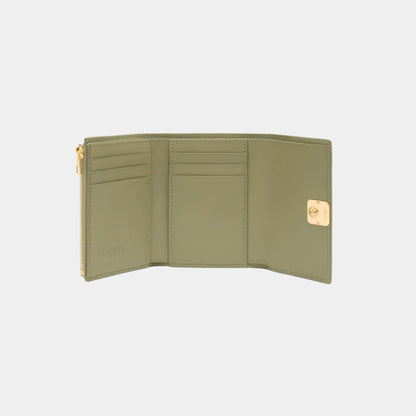 Puffer Anagram Small Vertical Wallet In Shiny Nappa Calfskin