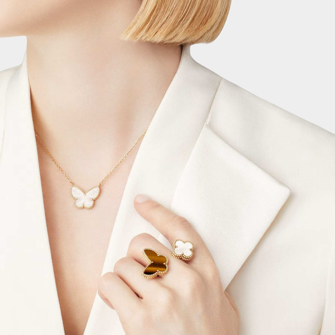 Lucky Alhambra Between The Finger Ring Yellow Gold Pearl Tiger Eye