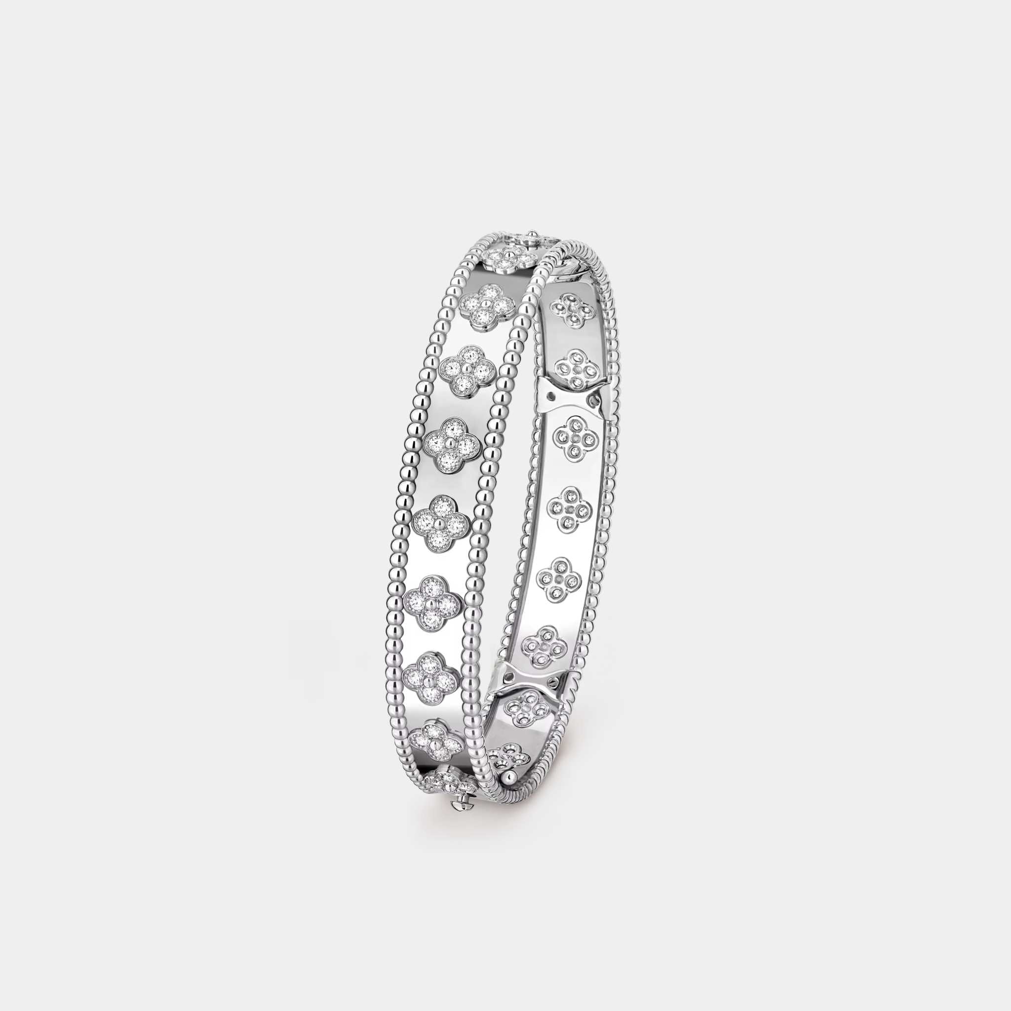 Perlée Clovers Bracelet Medium Model White Gold Diamond