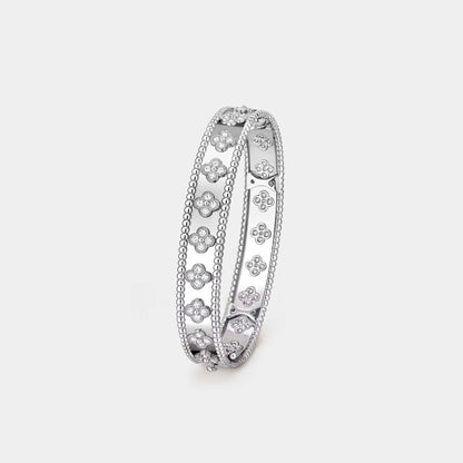 Perlée Clovers Bracelet Medium Model White Gold Diamond
