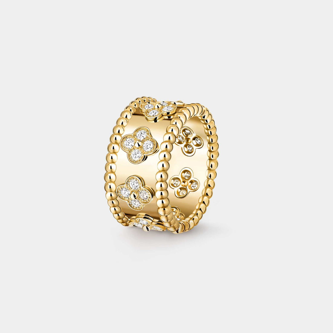 Perlée Clovers Ring Medium Model Yellow Gold Diamond
