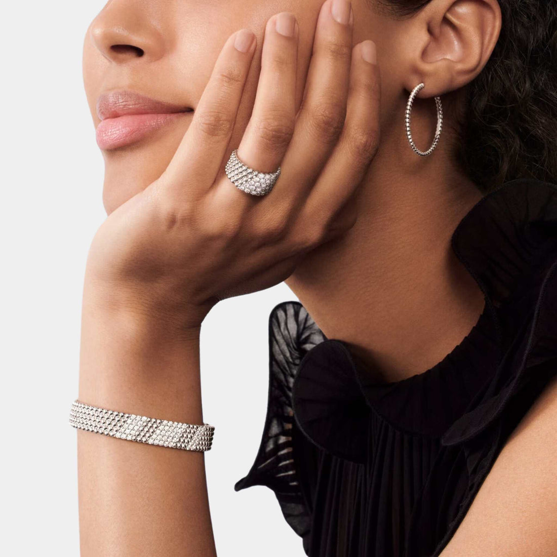 Perlée Diamonds Bracelet 5 Rows Medium Model White Gold Diamond