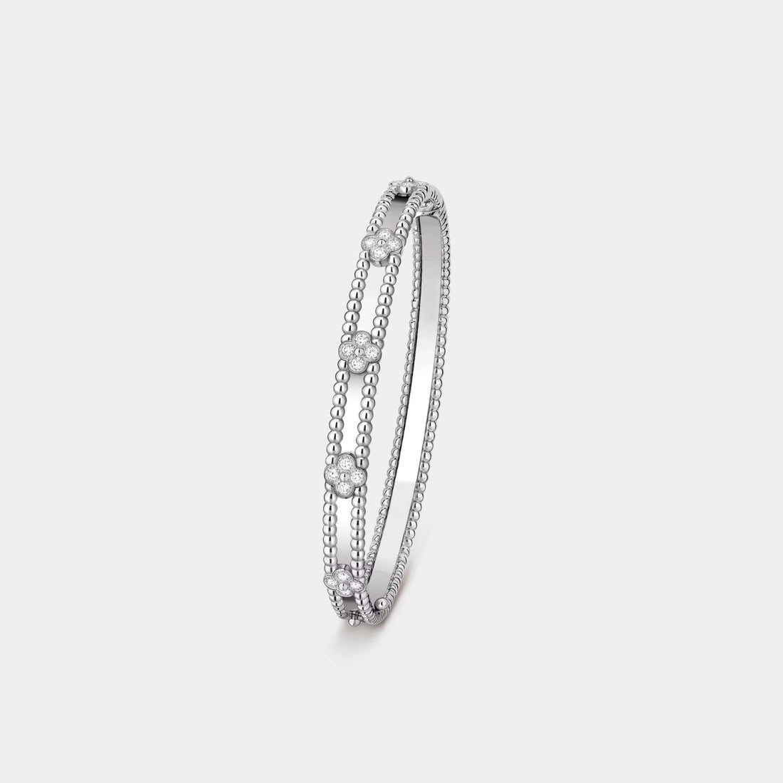 Perlée Sweet Clovers Bracelet Medium Model White Gold Diamond