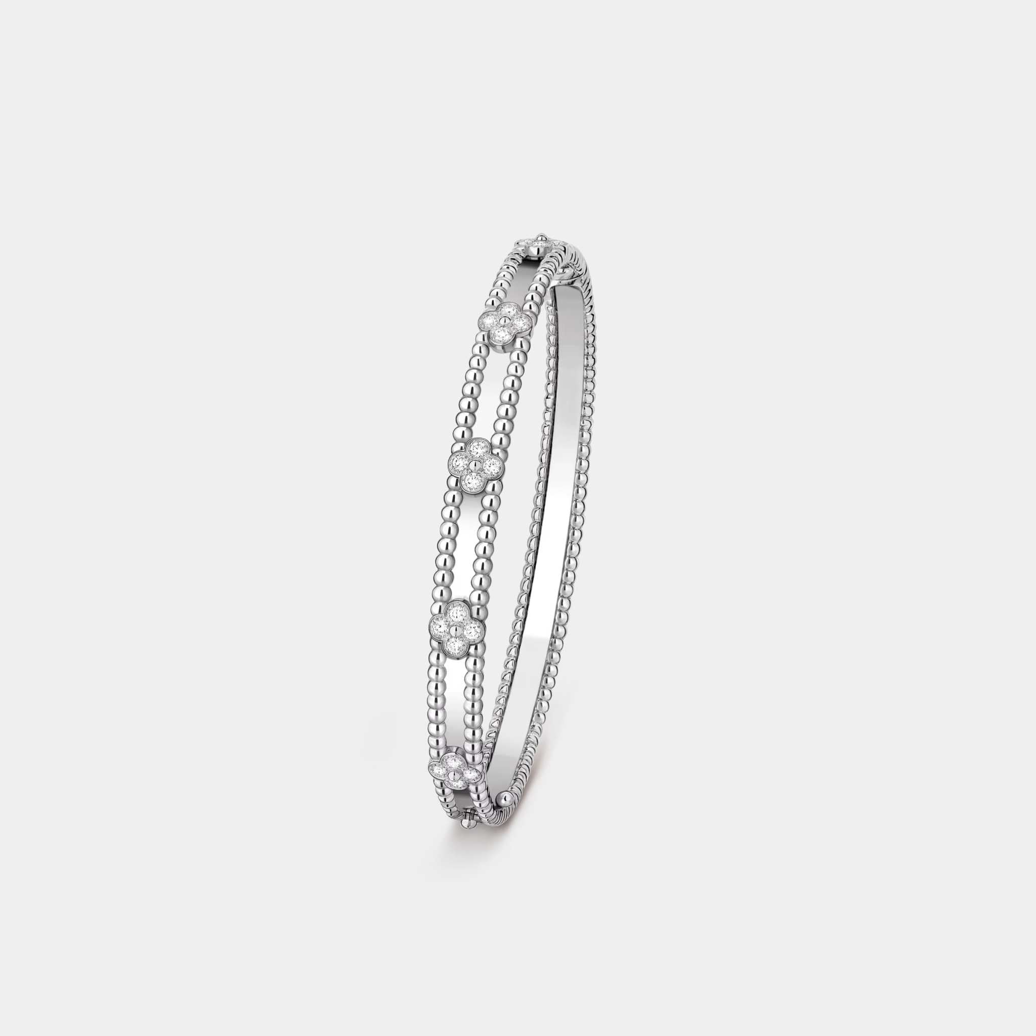 Perlée Sweet Clovers Bracelet Medium Model White Gold Diamond