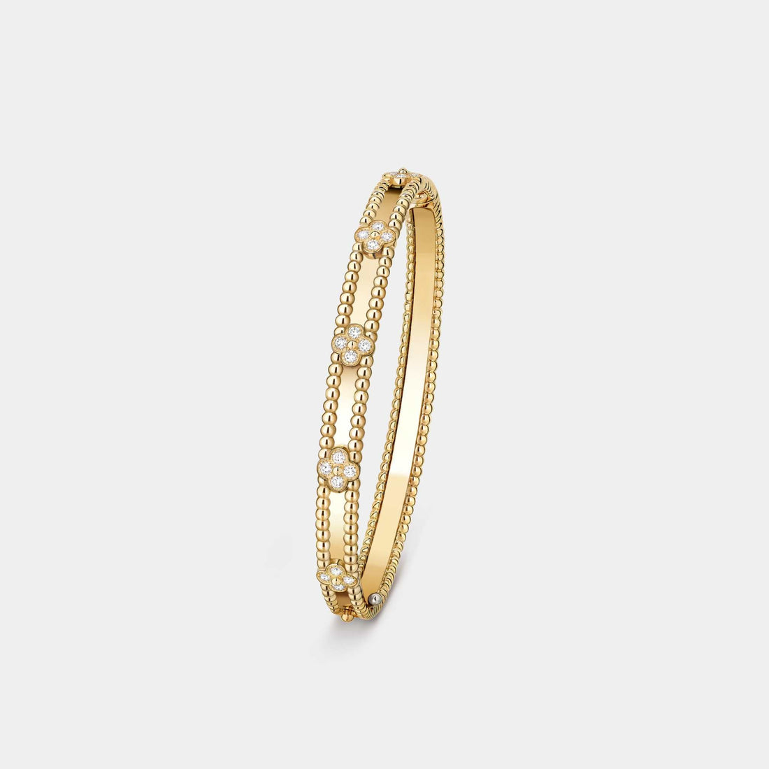 Perlée Sweet Clovers Bracelet Medium Model Yellow Gold Diamond