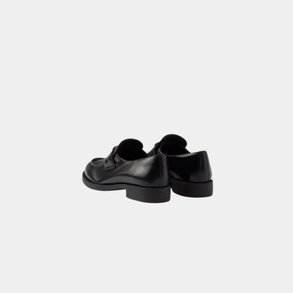 Brushed Leather Heeled Loafers With Tonal Stitching