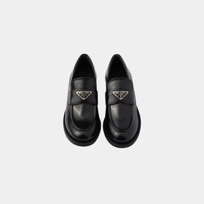 Brushed Leather Heeled Loafers With Tonal Stitching