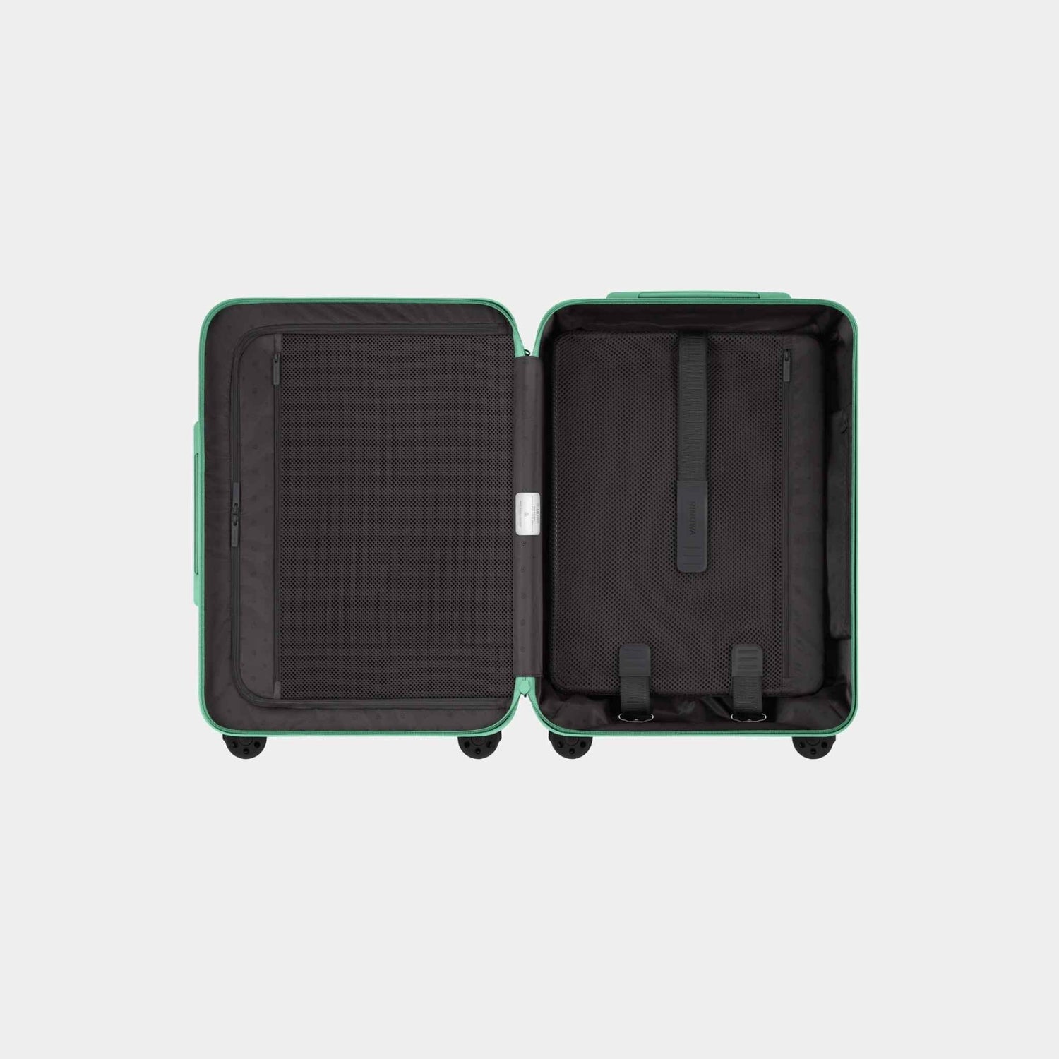 Essential Cabin Verde