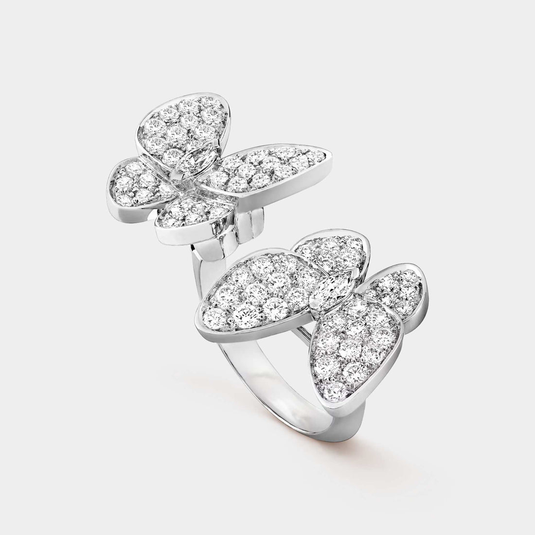 Two Butterfly Between The Finger Ring White Gold Diamond