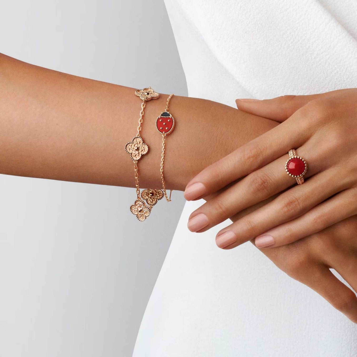 Alhambra Vintage Rose Gold Motifs Bracelet