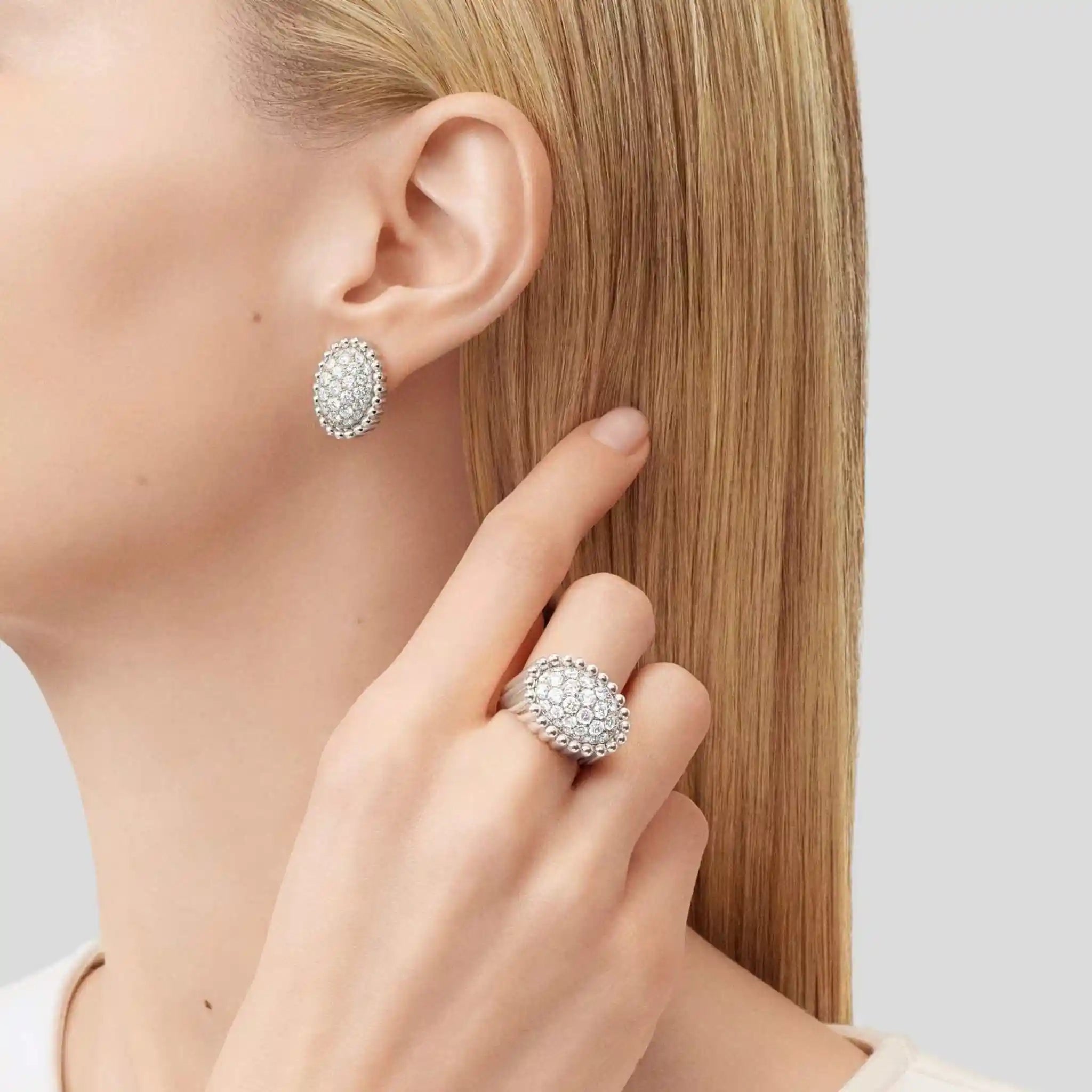 Perlée Diamonds Pavé Earrings White Gold Diamond