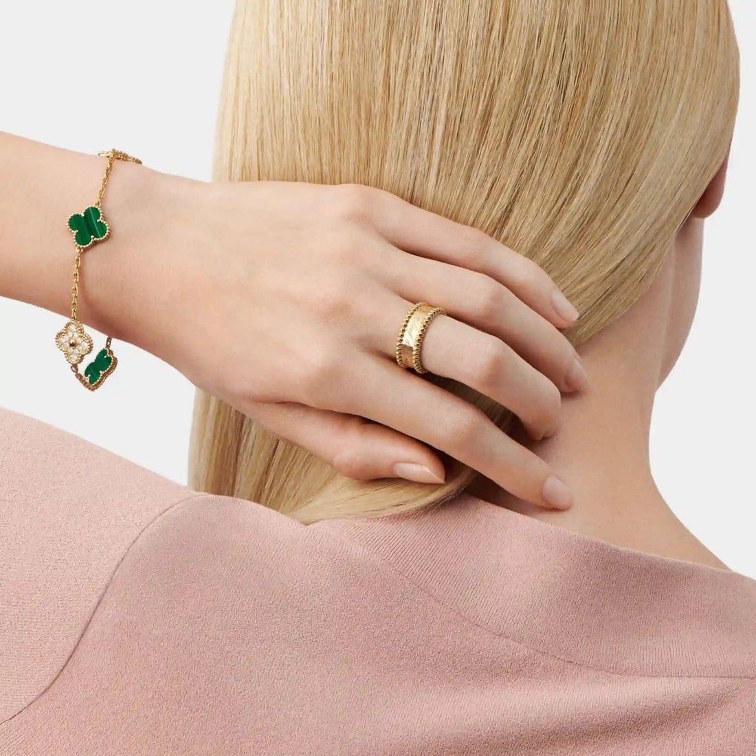Perlée Signature Ring Yellow Gold